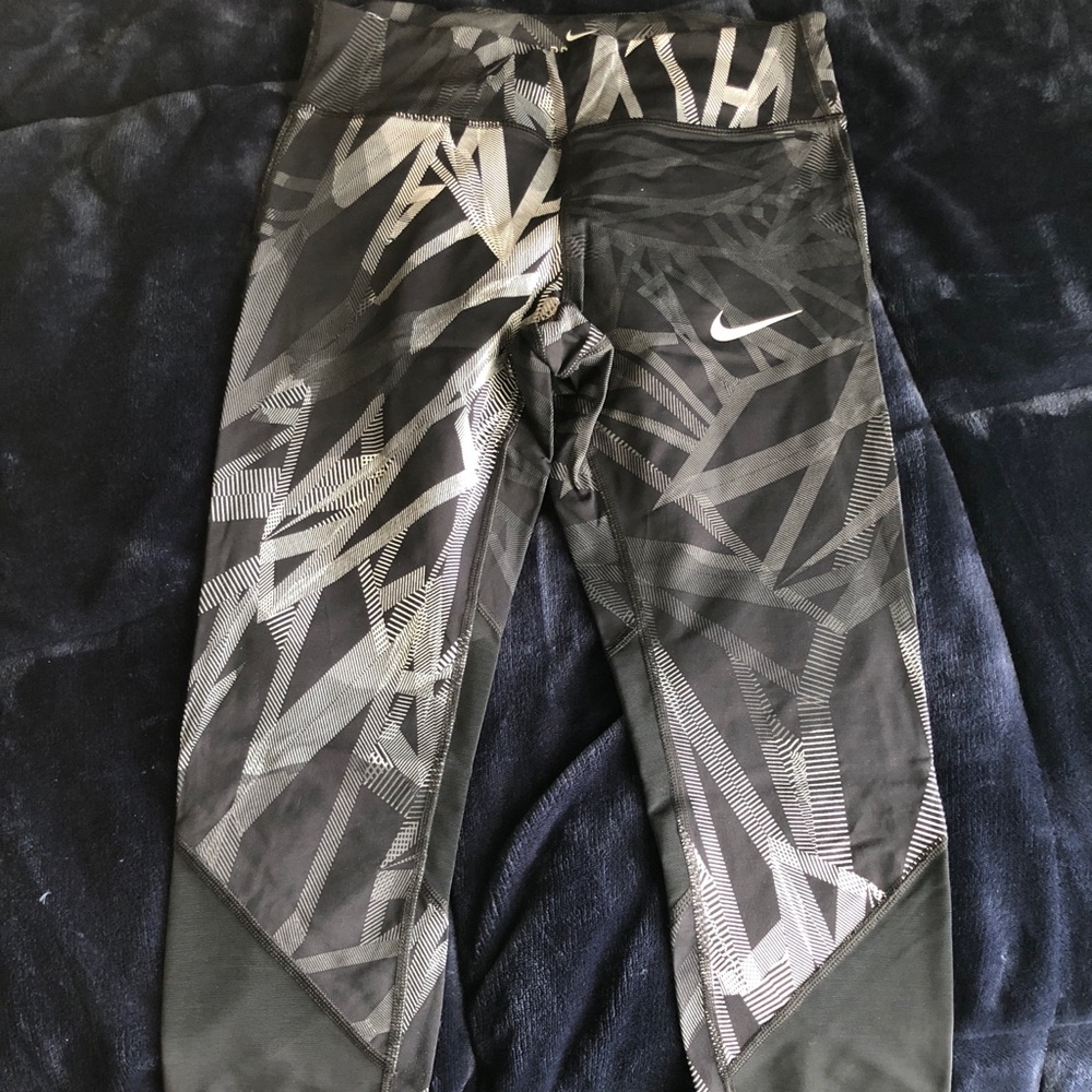 Cropped Nike leggings